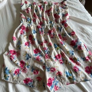 Strapless floral Forever 21 romper with pockets
